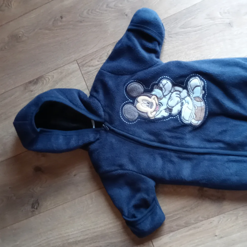 Disney baby Mickey Mouse fleece bunting - Picture 2 of 9